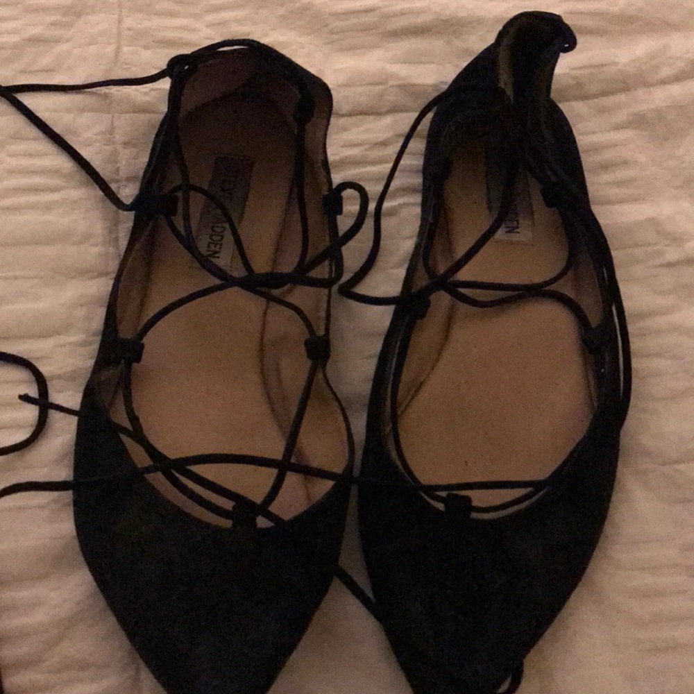 Steve Madden flat lace ups